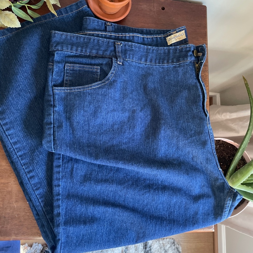 5X  Finejeans Stretch Strt Leg. Lightly faded